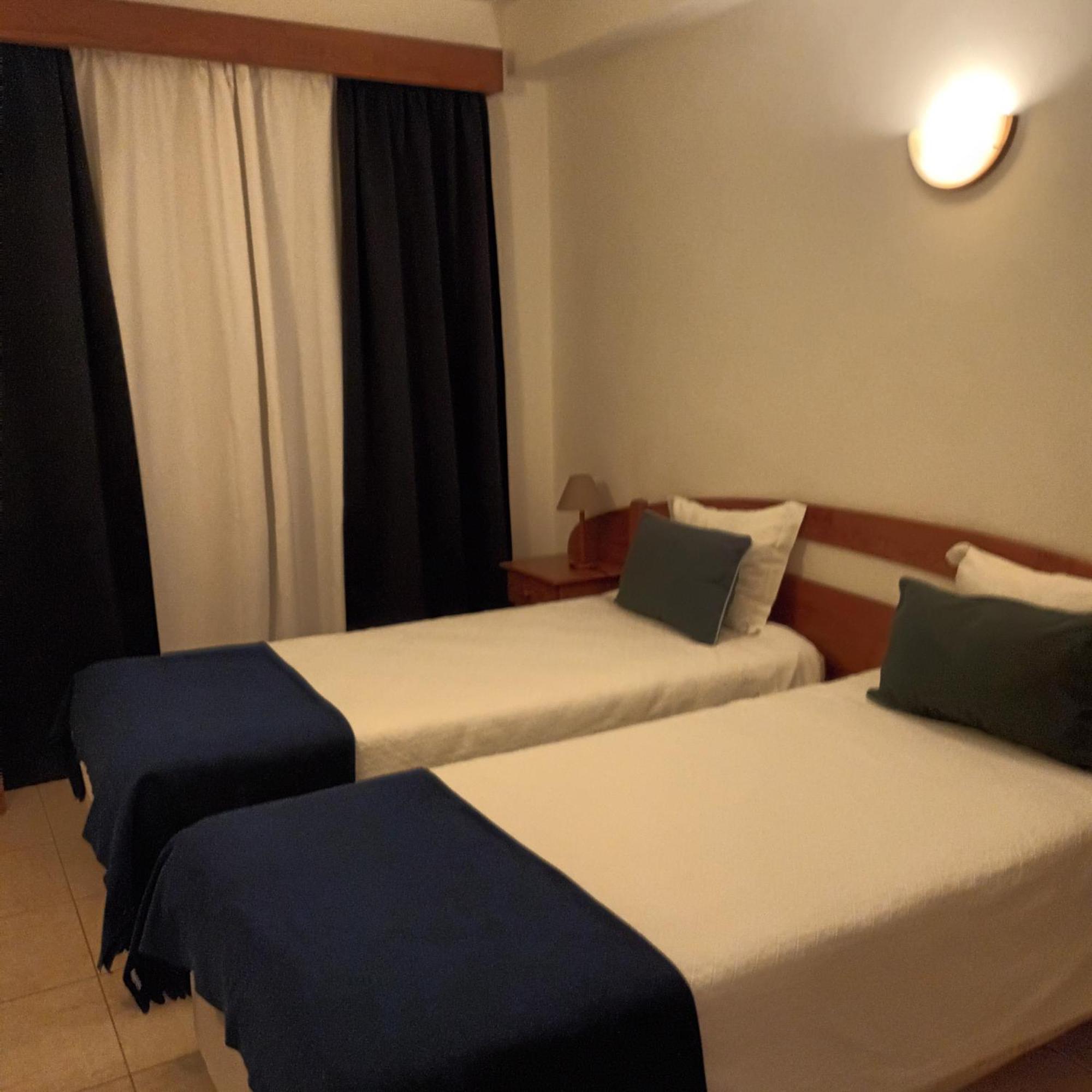 Hospedaria Descansa Pernas 蒙希克 外观 照片