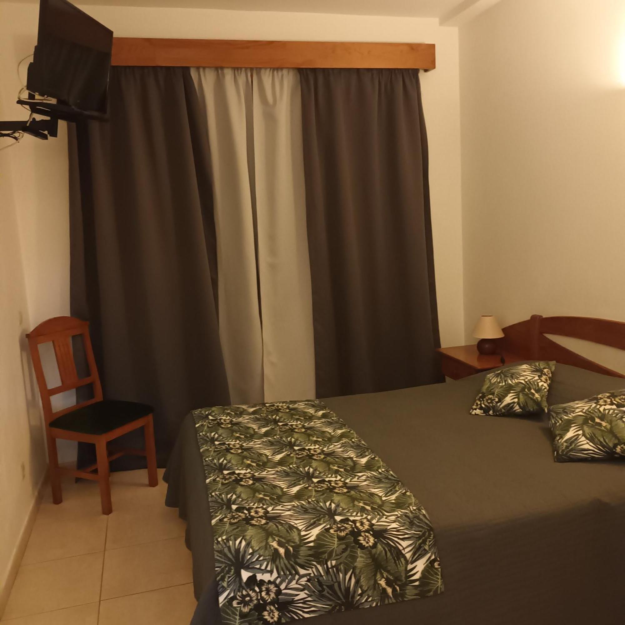 Hospedaria Descansa Pernas 蒙希克 外观 照片