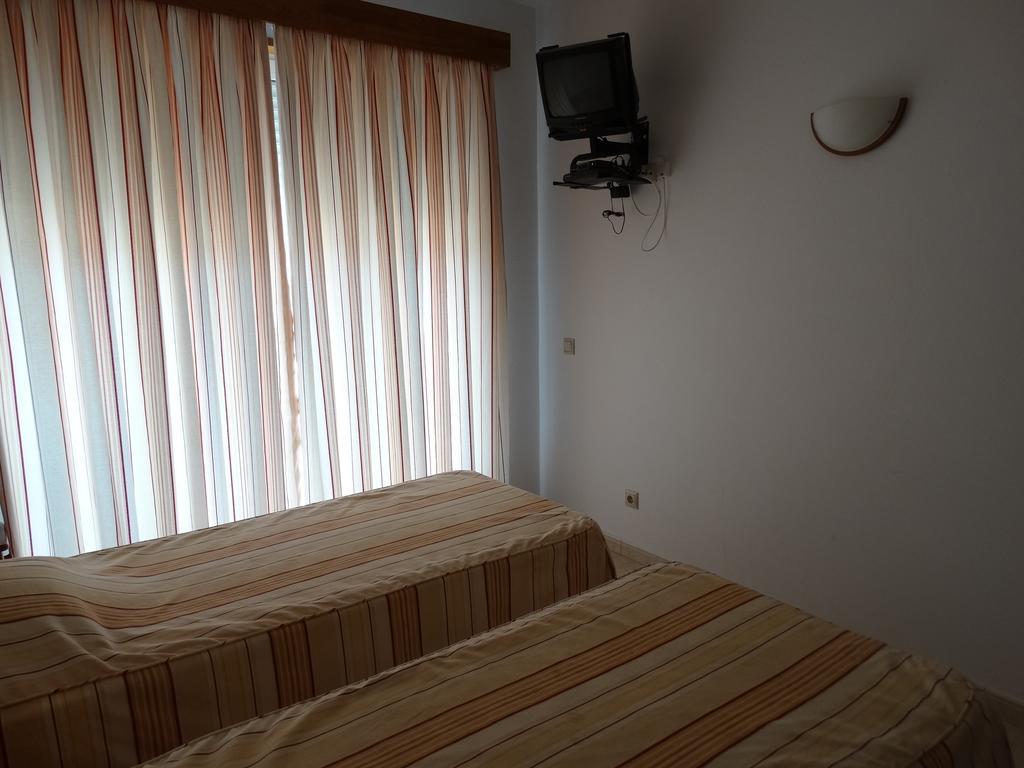 Hospedaria Descansa Pernas 蒙希克 外观 照片
