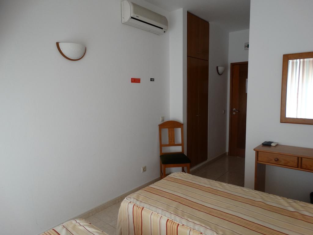 Hospedaria Descansa Pernas 蒙希克 外观 照片